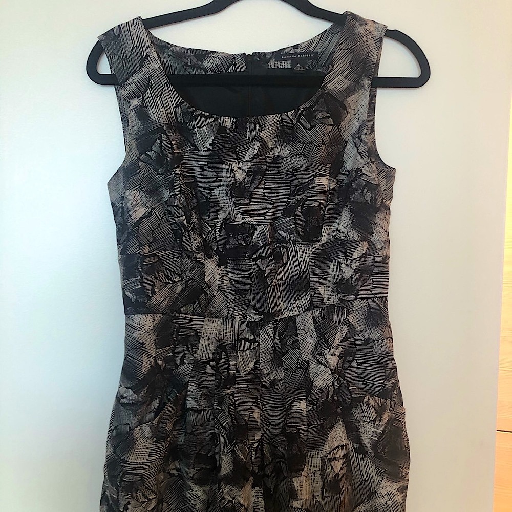 NWOT Banana Republic Patterned Work Dress, Pockets